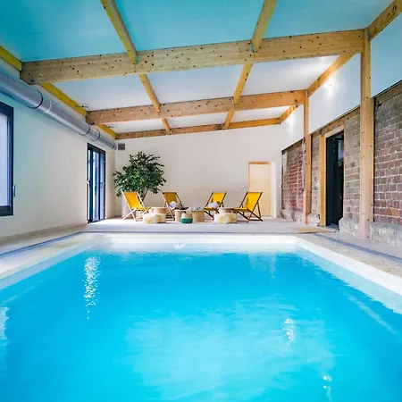 L'escapade D'acquigny, Piscine, Foot Five, Salle De Sport, Babyfoot